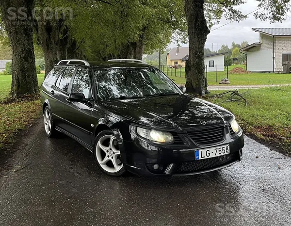 Uz pārdošanu Saab 9-5 Vector komplektācijā ar tikko izietu tehnisko apskati.