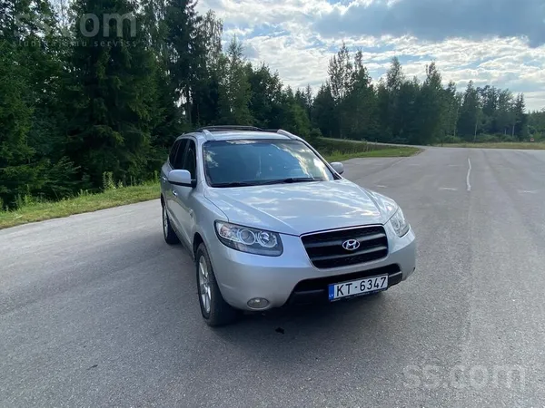 Hyundai Pārdodu ērtu, plašu auto.