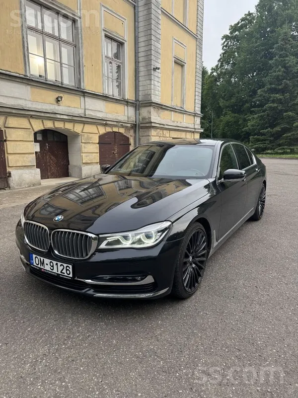 BMW 740