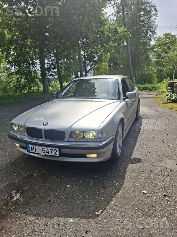BMW 730