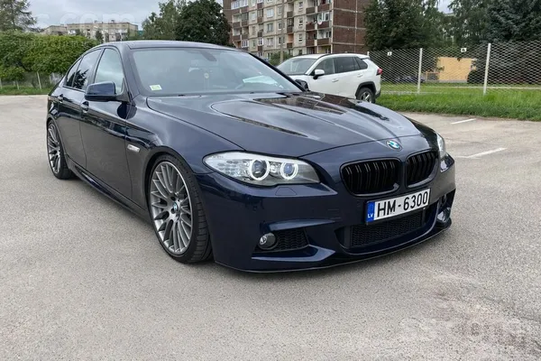 BMW 530