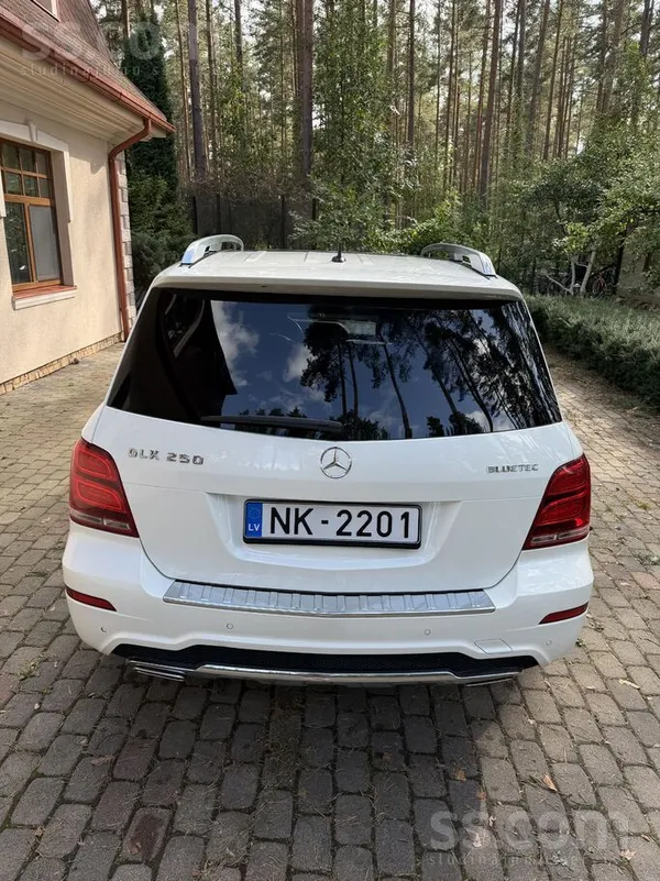 Pārdod Mercedes-Benz Glk 250 elegantā baltā perlamutra krāsā. 
Reta premium