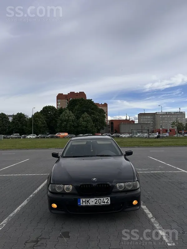 BMW 530