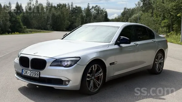 BMW 730