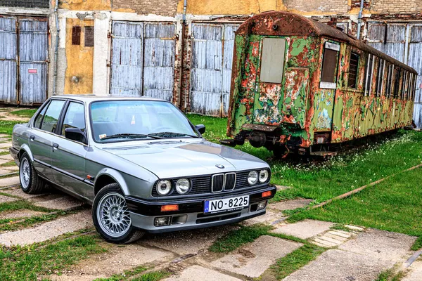 BMW Retro. BMW series 3 (1987). Īpašnieks pārdot BMW 3