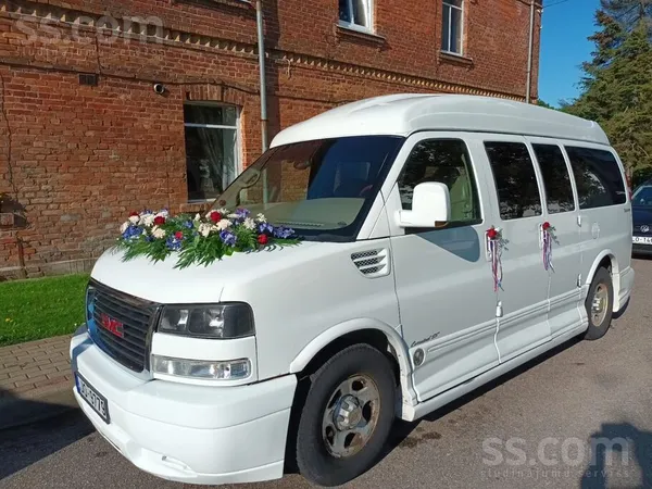 Chevrolet Express - 1