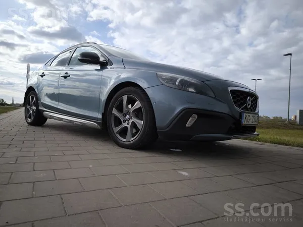 Volvo V40