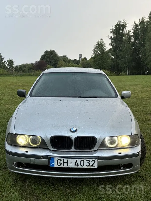 BMW 530