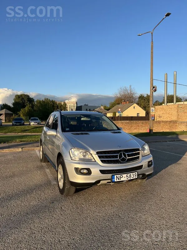 Mercedes ML320