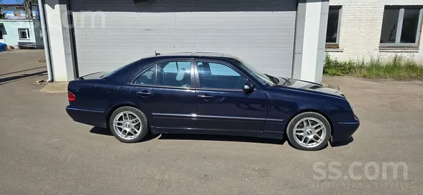 Mercedes E430 - 1
