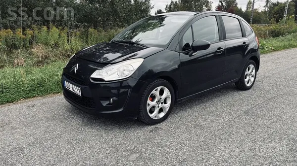Pārdodu, jo jāperk lielāks auto. Divas atslēgas. Vizuāli defektiņi un drošīb