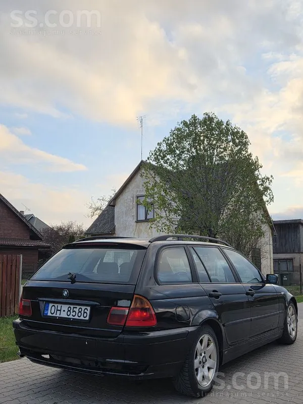 BMW 320