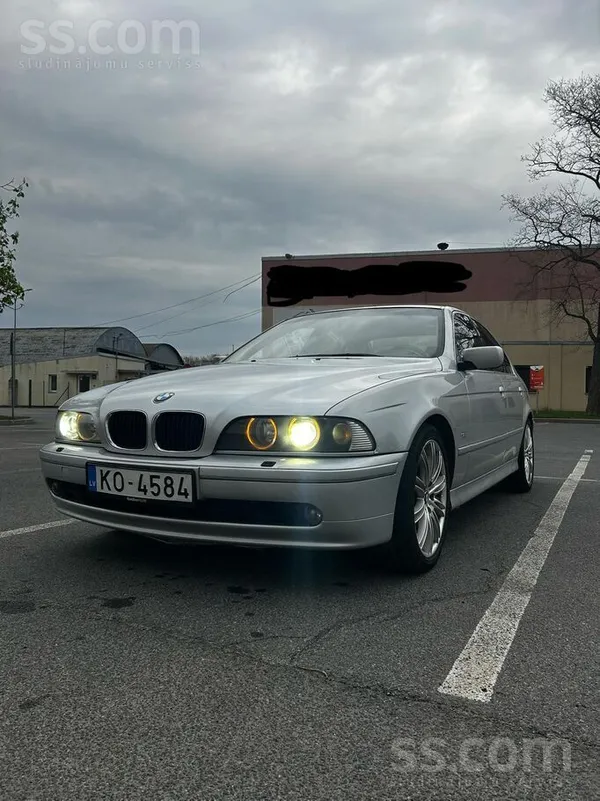 BMW 530
