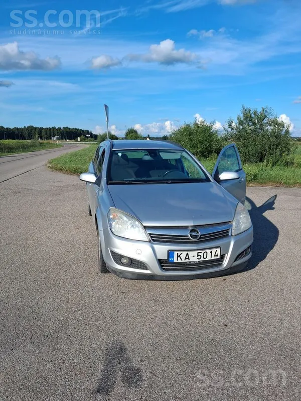 Opel Pārdodu 2009. gada marta Opel Astra Station Wagon.