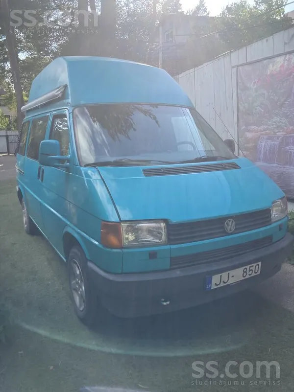 Volkswagen Multivan - 1