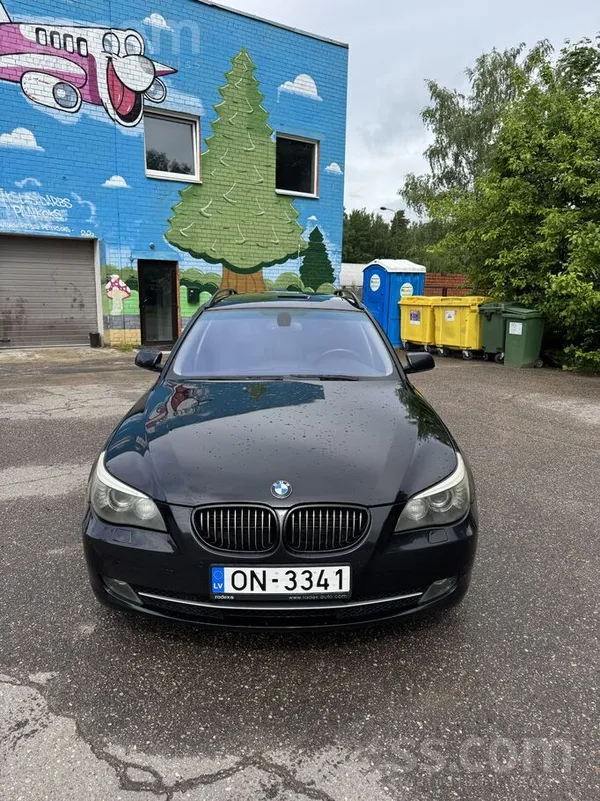 BMW 525