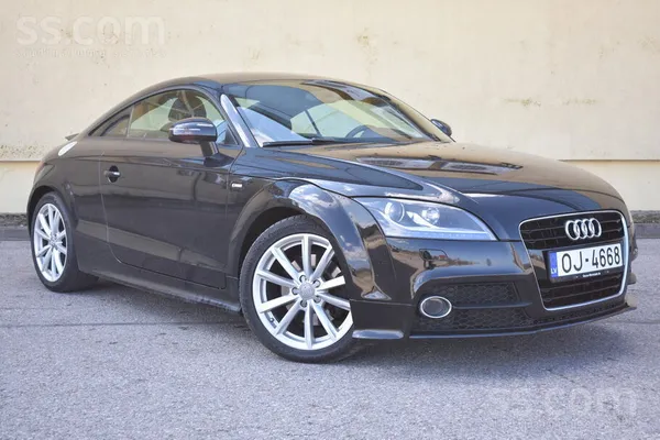 Audi Audi TT (2012.g) Melna Met. 