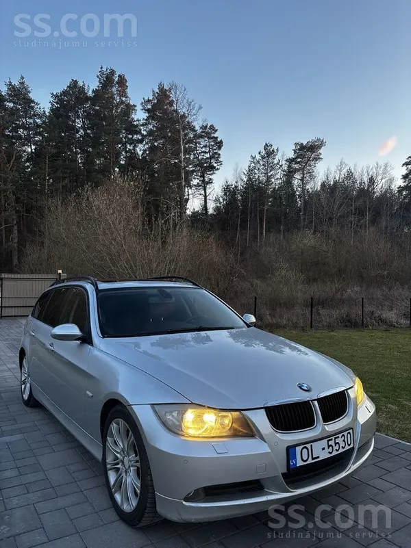 BMW 320
