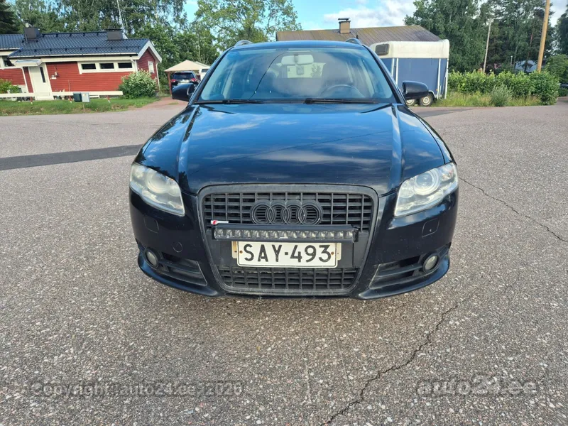 Audi A4 - 1