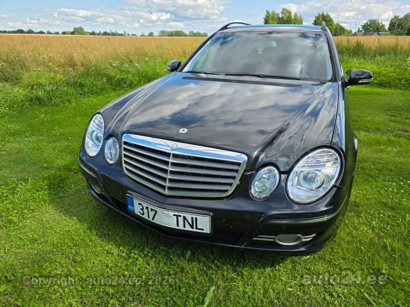 Mercedes-Benz E 220 - 1