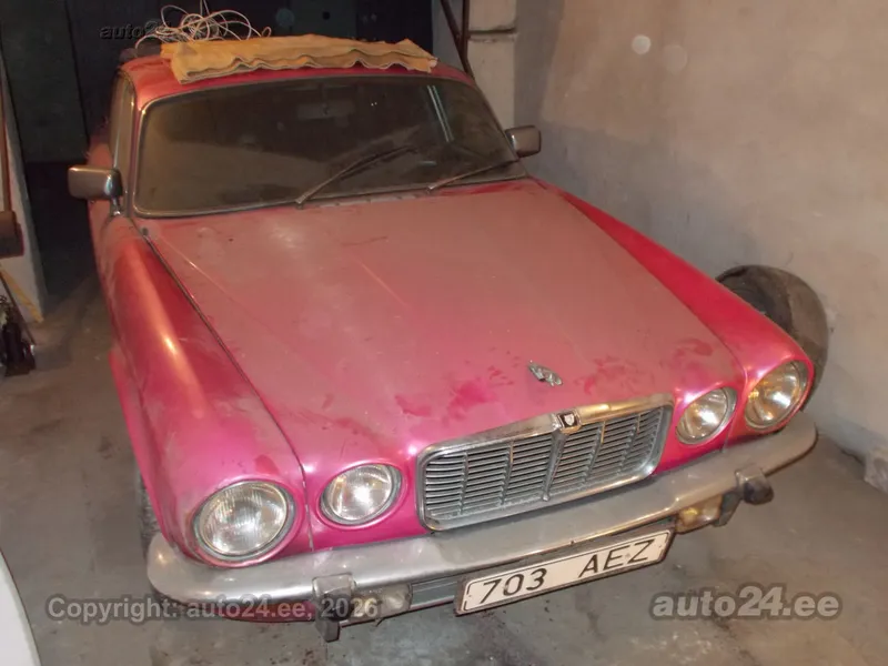 Jaguar XJ6 - 1