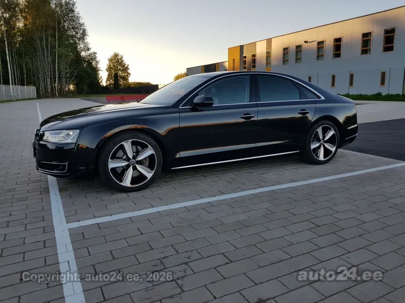 Audi A8 - 1