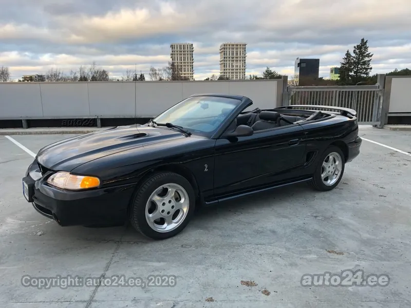 Ford Mustang - 1