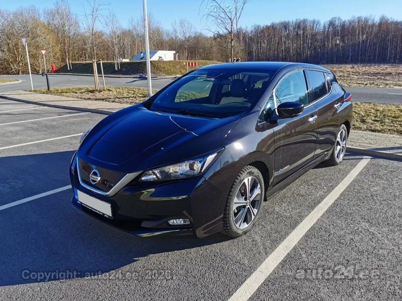 Nissan LEAF - 1