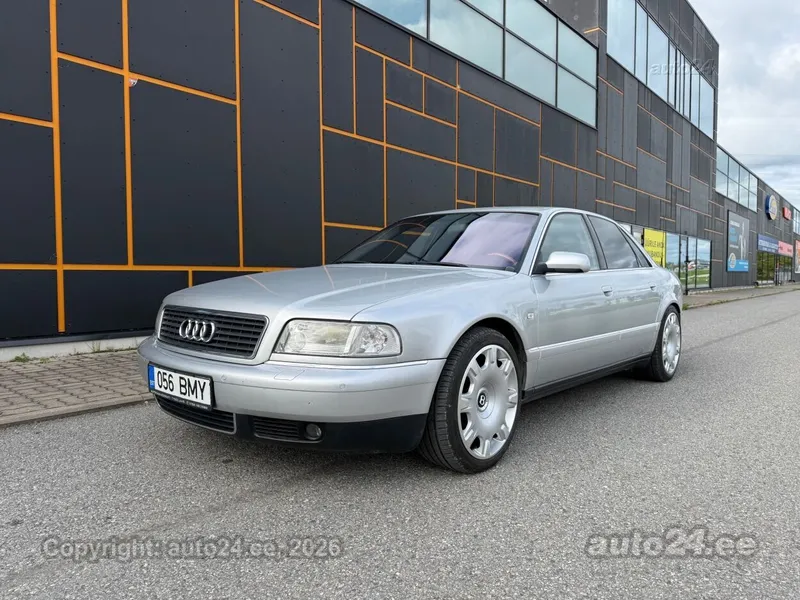 Audi A8 - 1