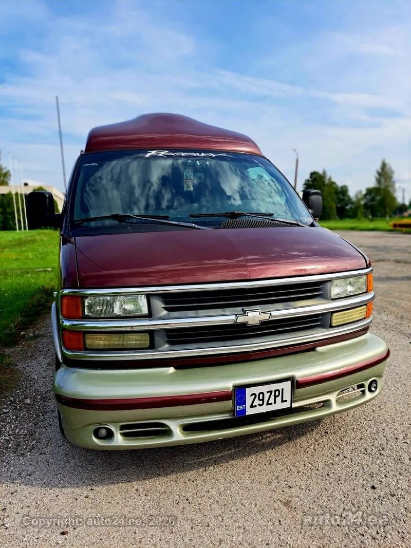 Chevrolet Express - 1