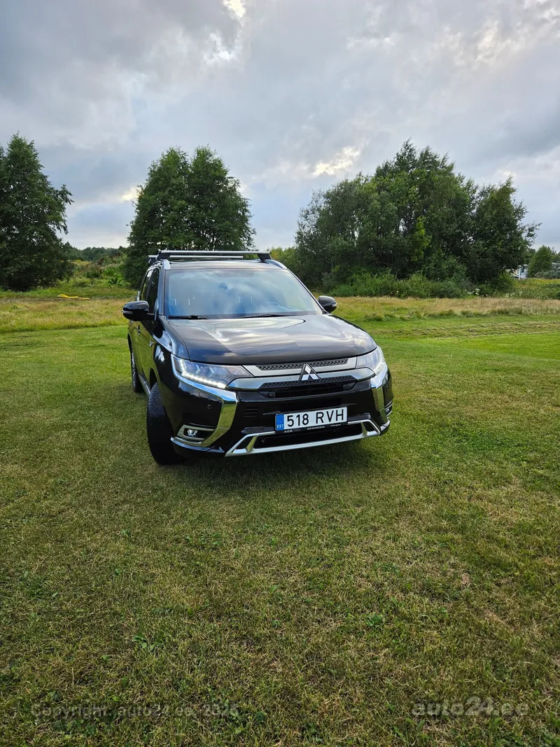 Mitsubishi Outlander - 1