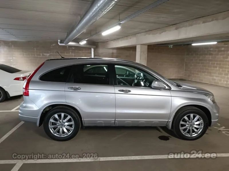 Honda CR-V - 1