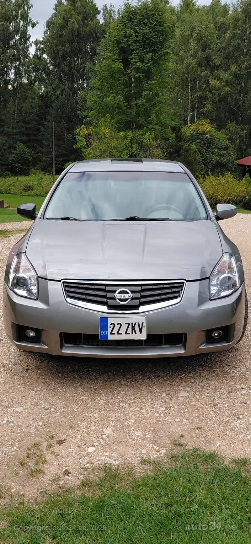 Nissan Maxima - 1