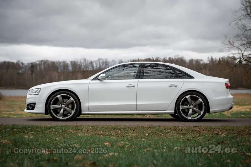 Audi A8 - 1