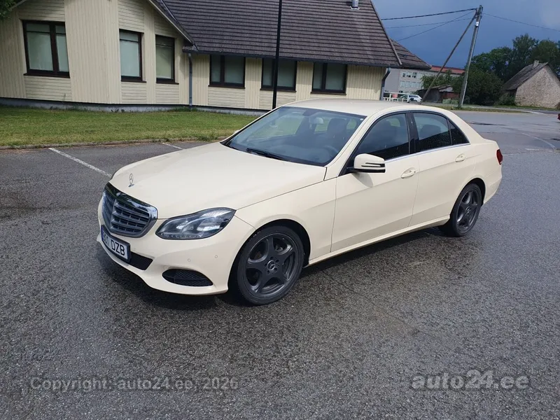 Mercedes-Benz E 200 - 1