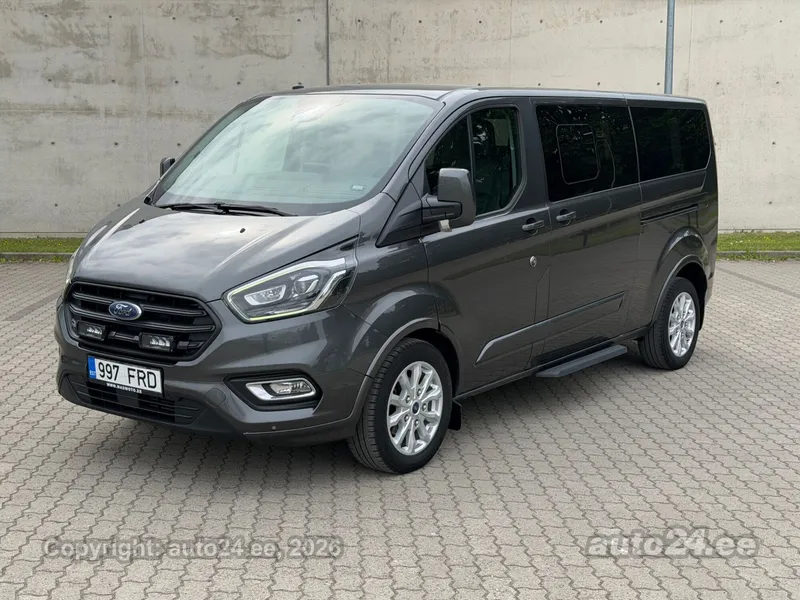 Ford Tourneo Custom - 1