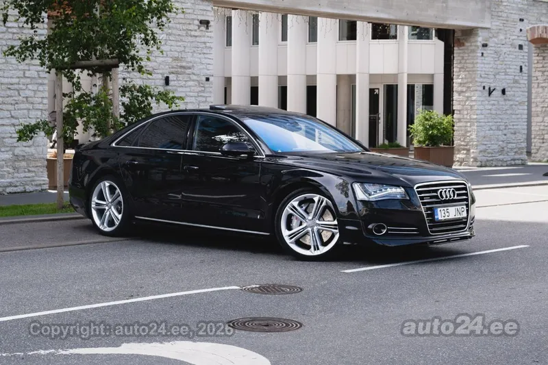 Audi A8 - 1