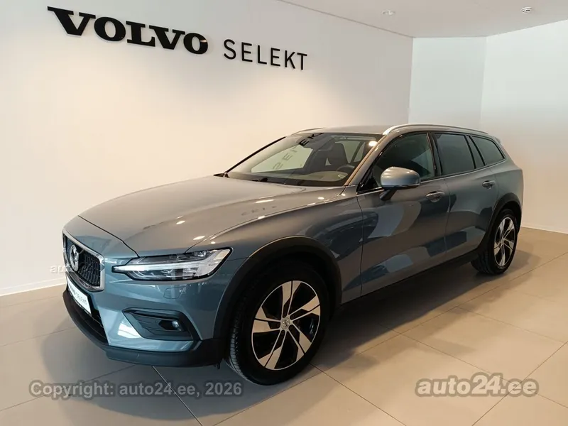 Volvo V60 Cross Country - 1