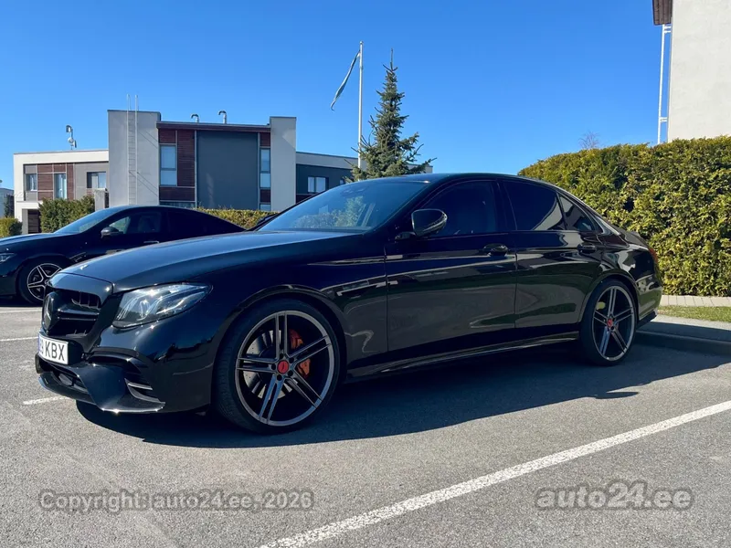 Mercedes-Benz E 200 - 1