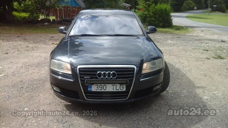 Audi A8 - 1