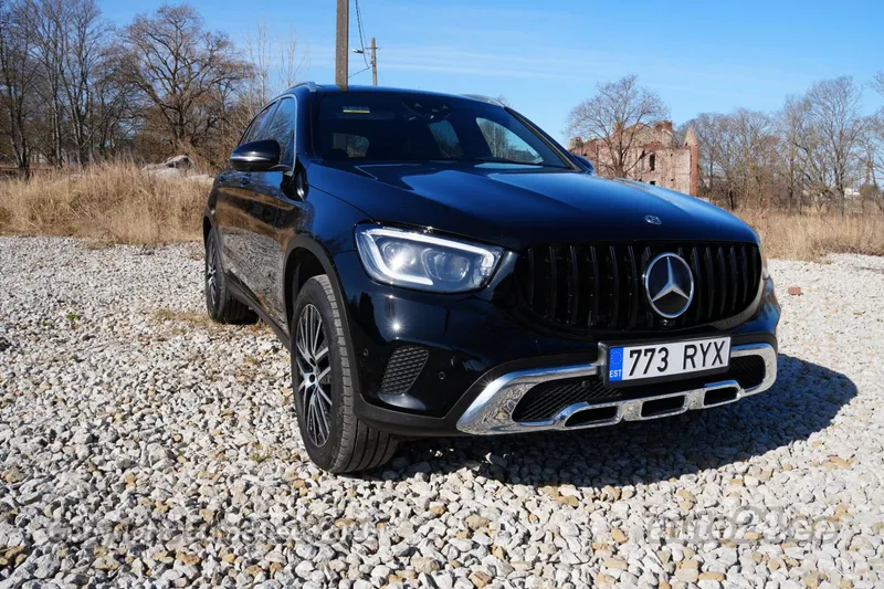 Mercedes-Benz GLC 300 - 1