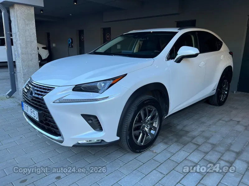 Lexus NX 300h - 1