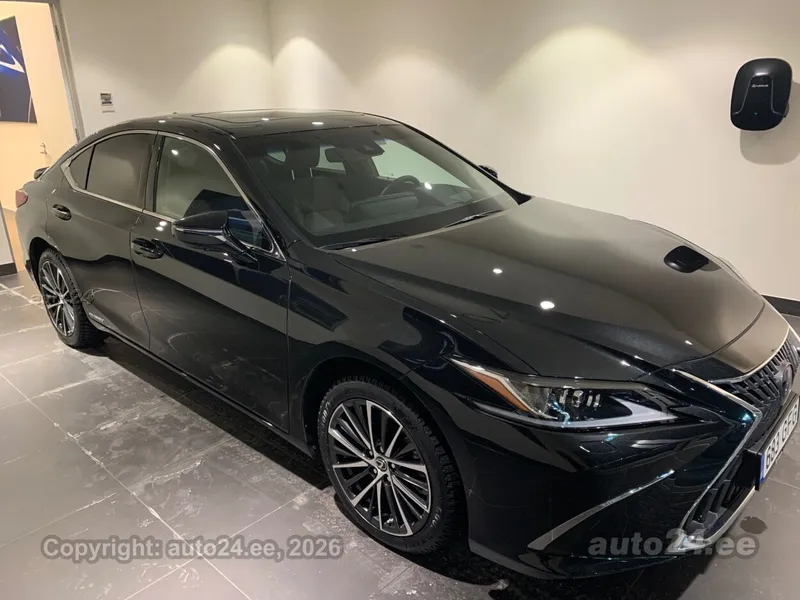 Lexus ES 300h - 1
