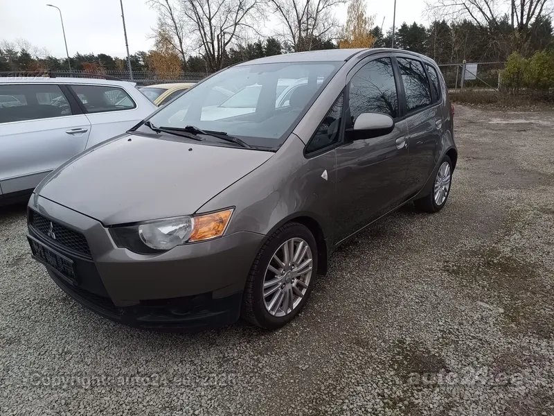 Mitsubishi Colt - 1