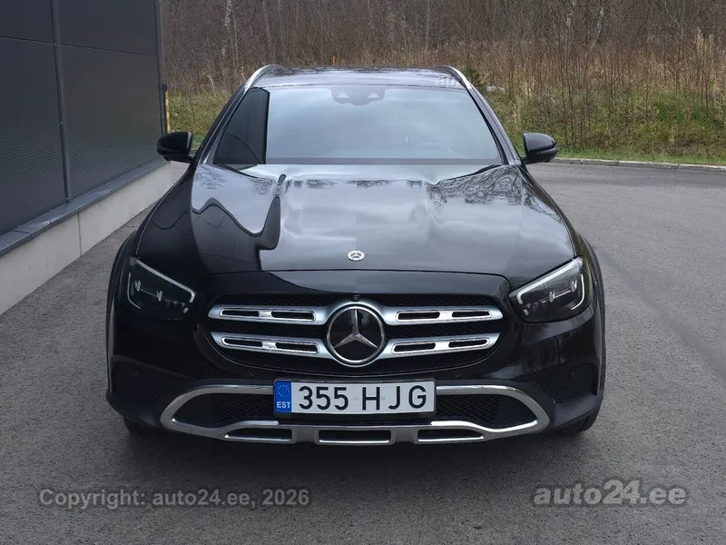 Mercedes-Benz E 220 - 1