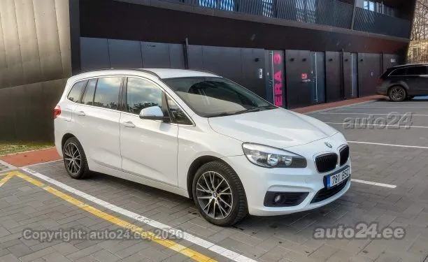BMW 218 - 1