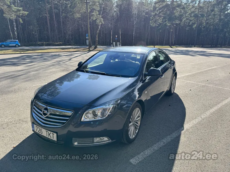 Opel Insignia - 1