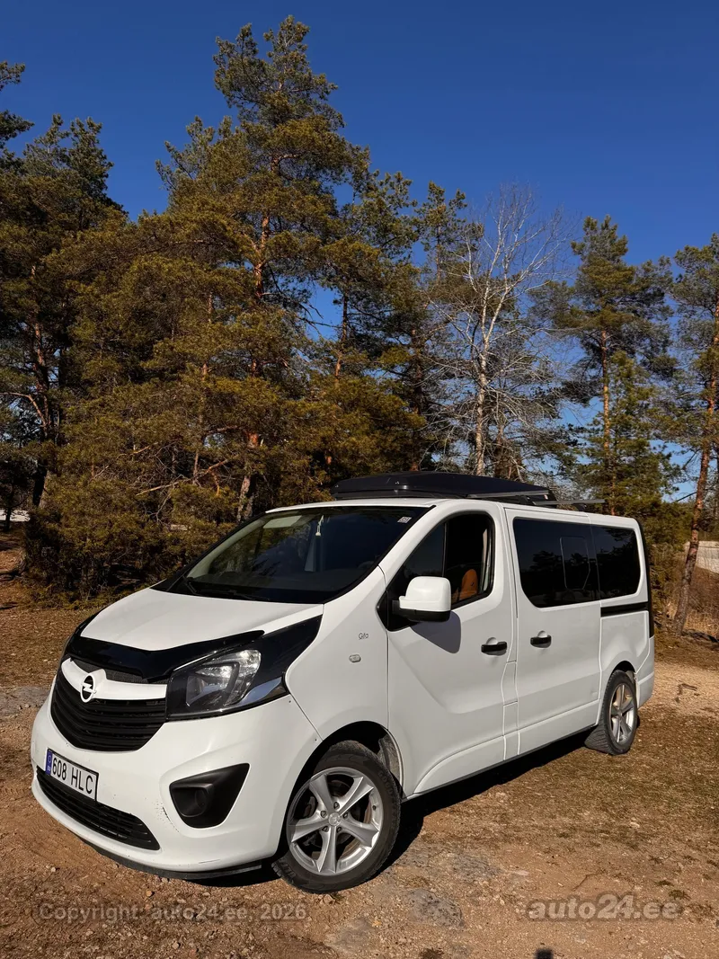 Opel Vivaro - 1