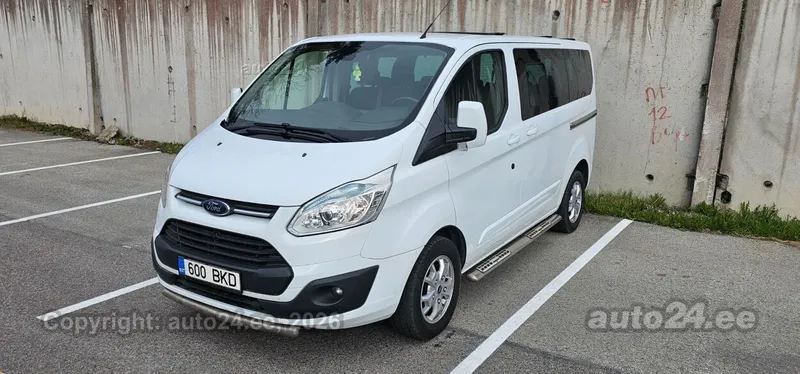 Ford Tourneo Custom - 1