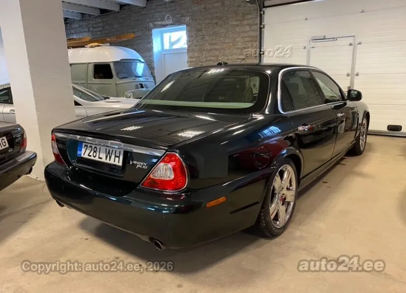 Jaguar XJ - 1